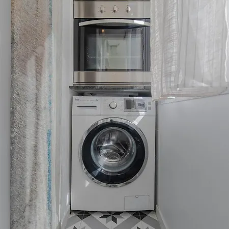 Graceful 2bdr Duplex By Lovelystay דירה *