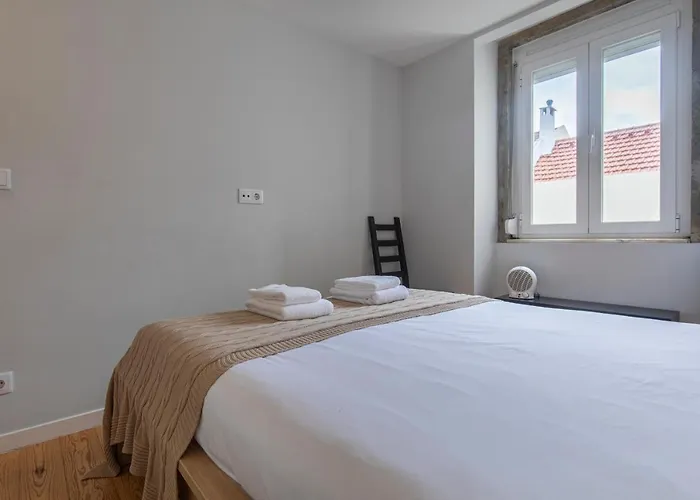 Graceful 2bdr Duplex By Lovelystay Apartment Lisbon